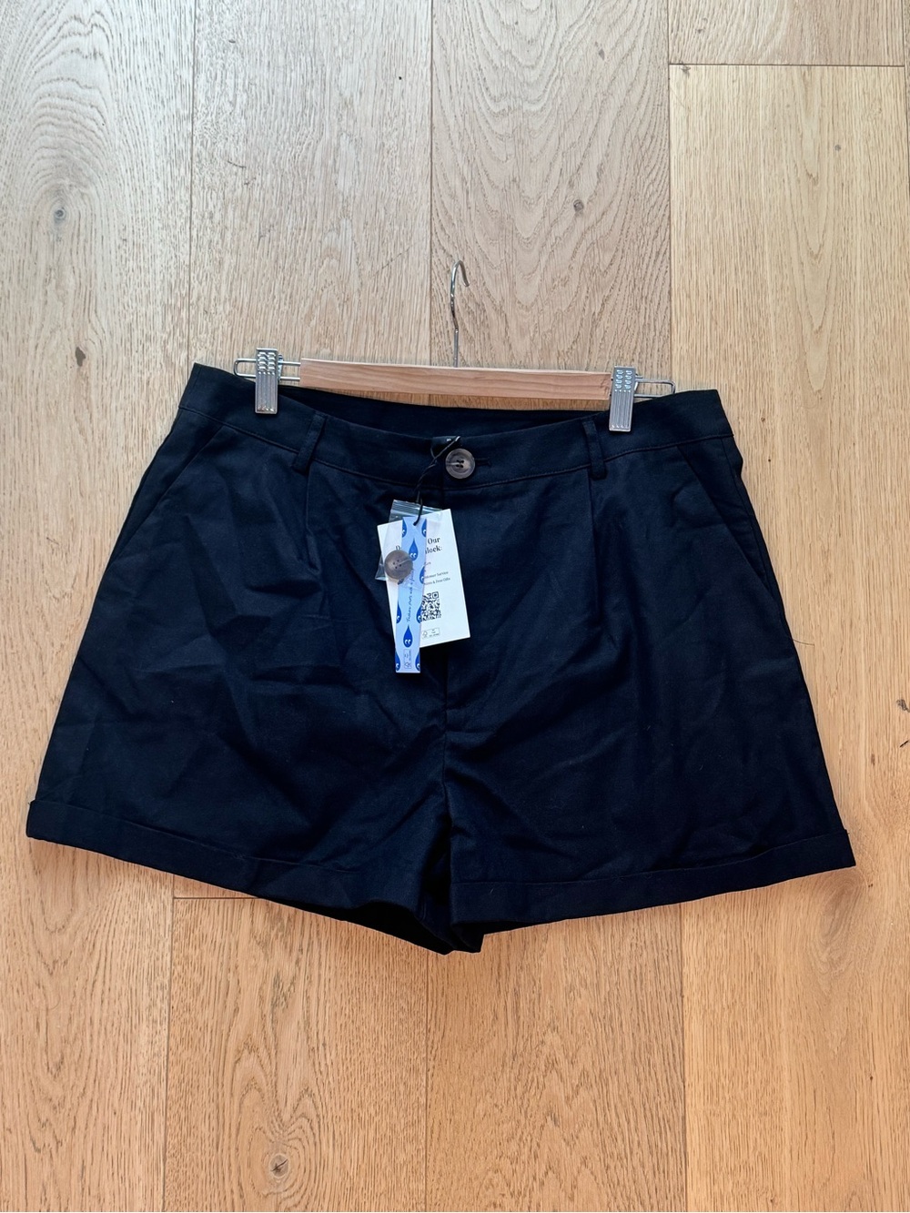 CIDER high waisted black trouser short